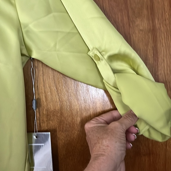Lime Green Blouse - Picture 3 of 3